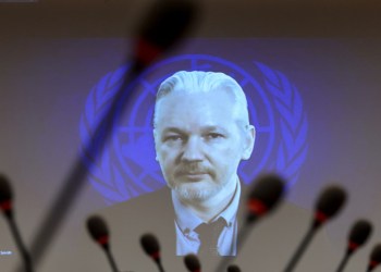Julian Assange Proves He’s Alive Using The Bitcoin Blockchain