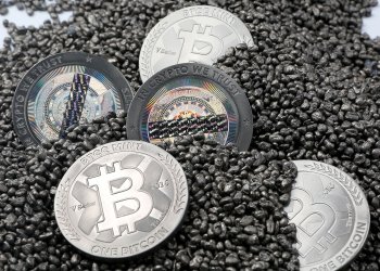 Saudi Prince Alwaleed Declares that Bitcoin Will Implode