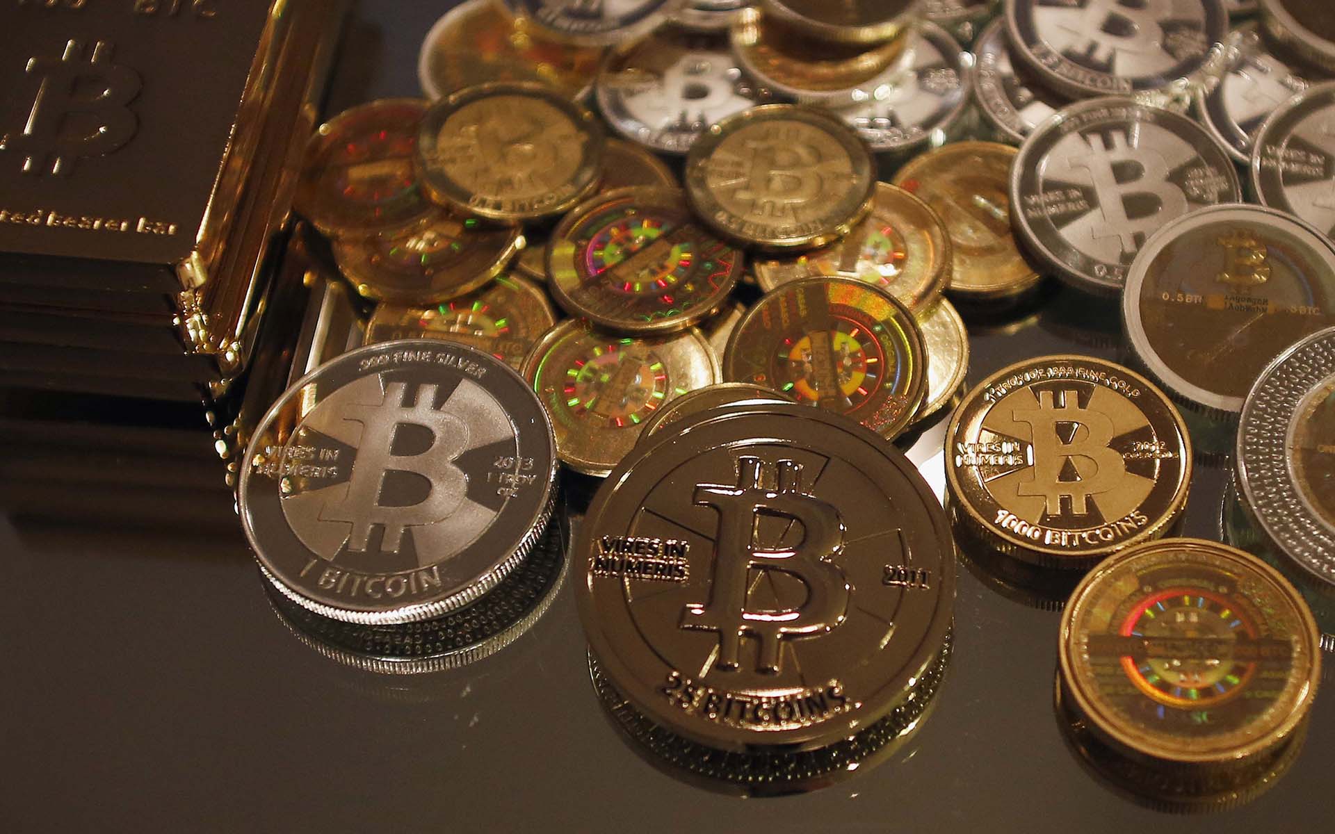 Fortune Goes All-Out For Bitcoin As Coinbase CEO Admits 'Bubble'