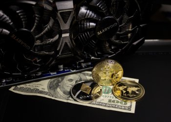 Cryptocurrency Mining Chip Supplier Warns Investors of Impending Revenue Decline