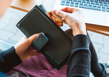 Overstock Glitch Mixes Up Bitcoin and Bitcoin Cash