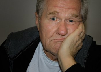 Much Wow? Dogecoin $1B Market Cap Fails To Impress Pundits