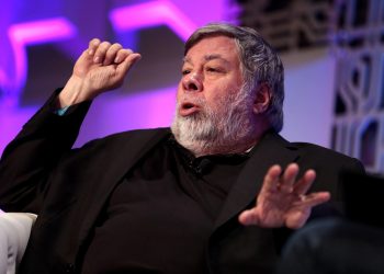 Apple Co-Founder Wants ‘Pure’ Bitcoin to Be the Currency of the Internet