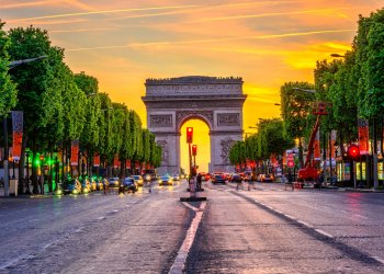 France Paris protests arch