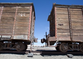 cryptocurrencies decouple from bitcoin