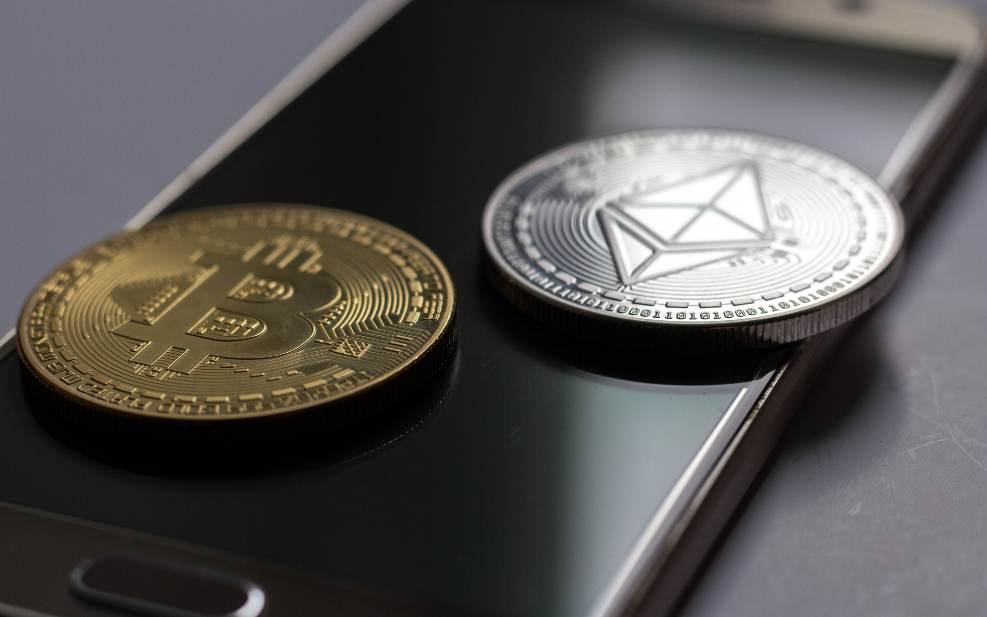 ethereum bitcoin smartphone