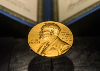 Nobel Prize Winner backed Saga challenges Facebook