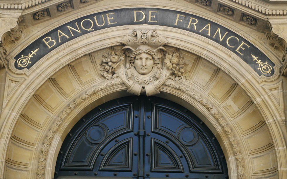 france against private crypto