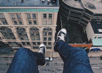 Bitcoin Correction Fears Intensify as Goldman Sachs Warns a Chilling Stocks Downturn