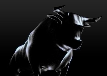 Bitcoin Avoids Forming a Death Cross; Instead Confirms Bullish Triangle Pattern