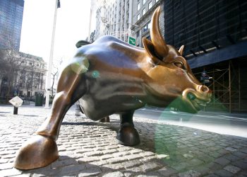 bitcoin bloomberg nasdaq