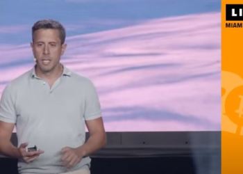 Bitcoin 2022, Saifedean Ammous on stage