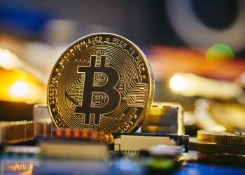 Bitcoin Transaction Fees Falls To Post-Pandemic Levels