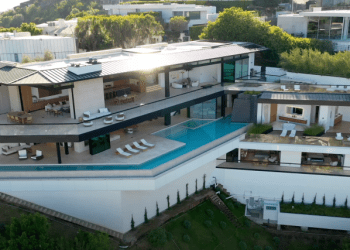 Crypto mansion