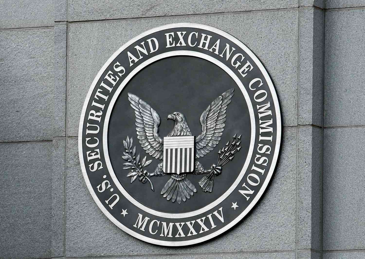 SEC - Ethereum dan Tantangan dari AI Crypto Projects: Apakah Dominasi Ethereum Terancam? Ataukah Kini Saatnya untuk MIND of Pepe Bersinar?