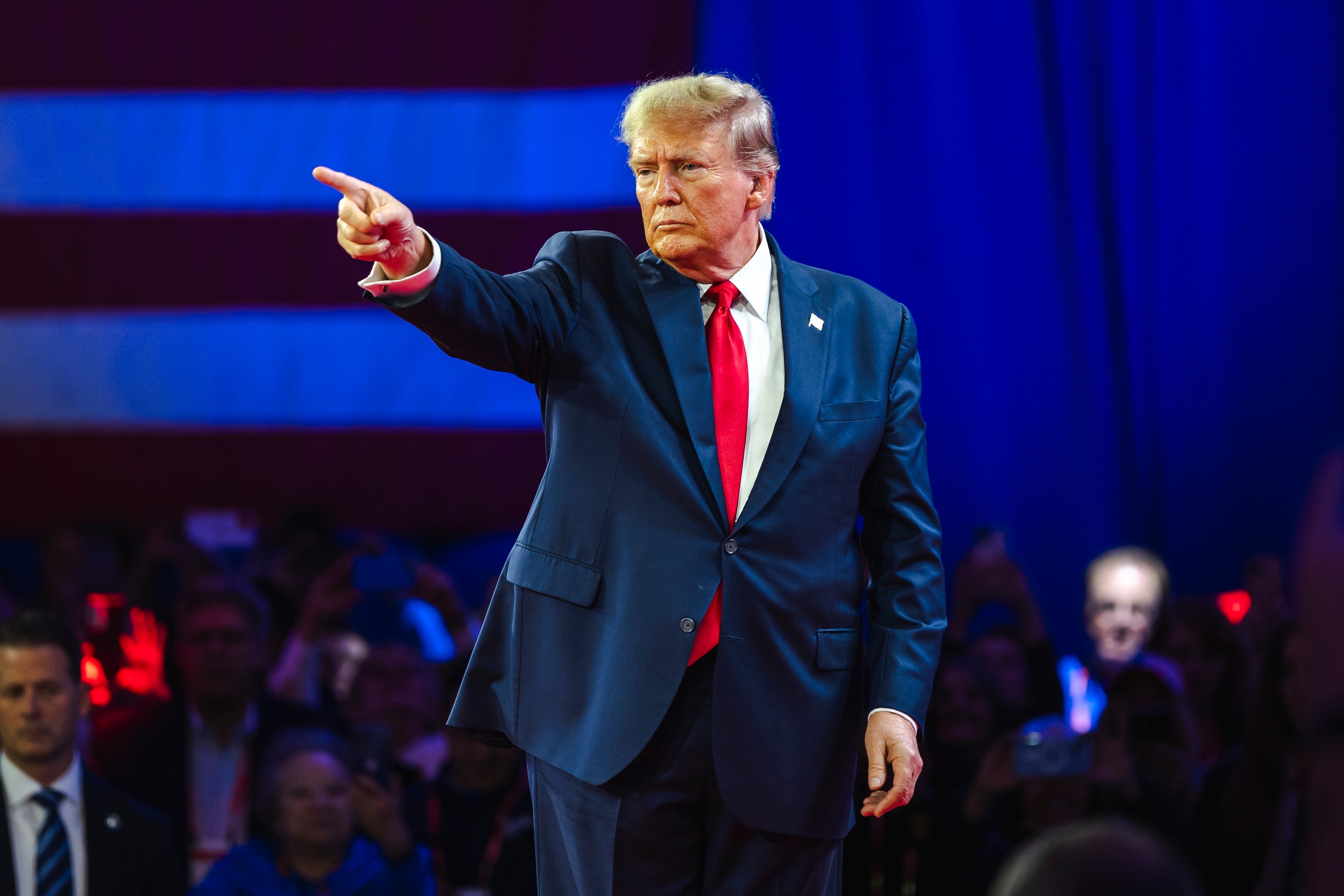 Trumpove clá zasiahli kryptomeny