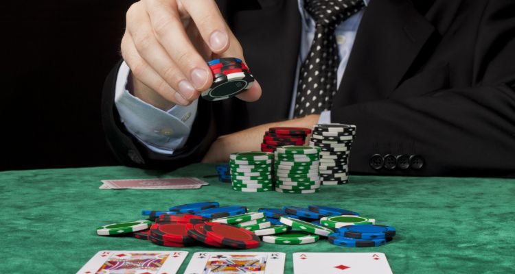 2. Atsižvelk į oponentų kortų kombinacijas