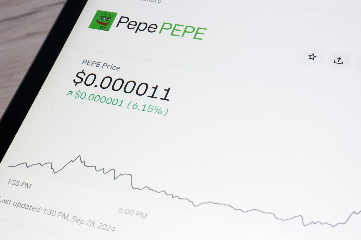 PEPE nedēļas laikā pieaug par ~6%: kas veicina šo kustību