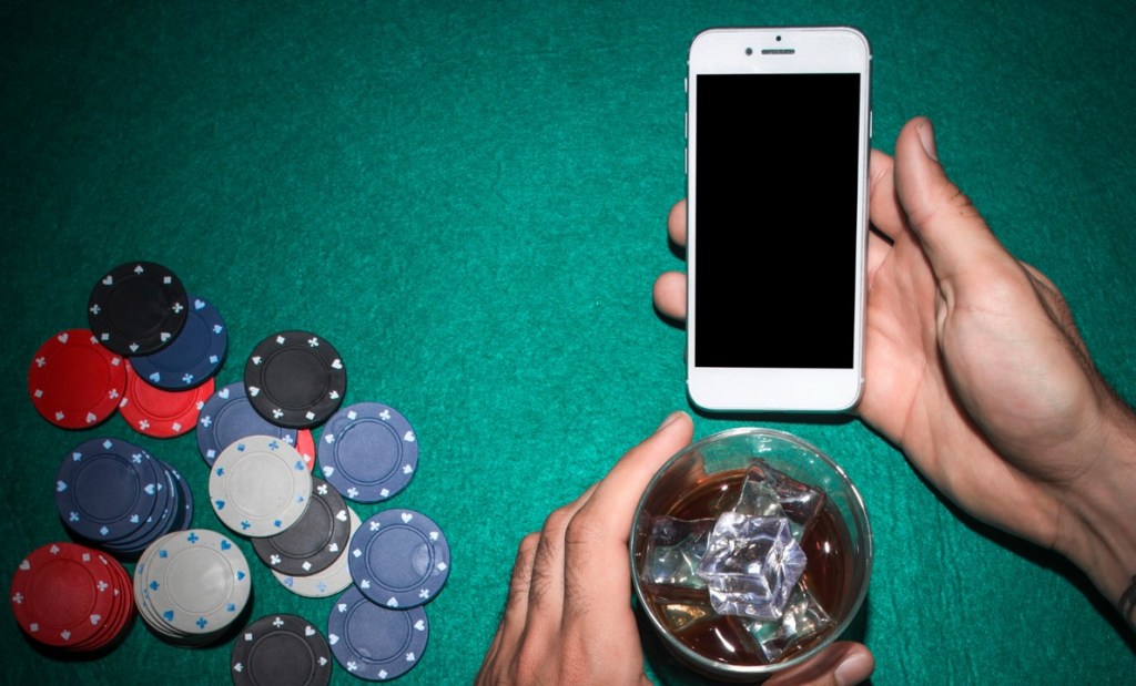 How To Play Baccarat Online