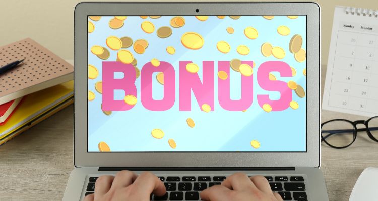 5. Premijos ir kiti bonusai