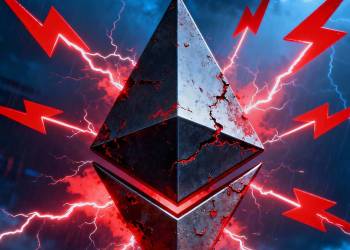 โลโก้ Ethereum (ETH) ท่ามกลางพายุสีแดงซึ่งเป็นสัญลักษณ์ของราคาที่ติดลบ 9 เดือนในปี 2025